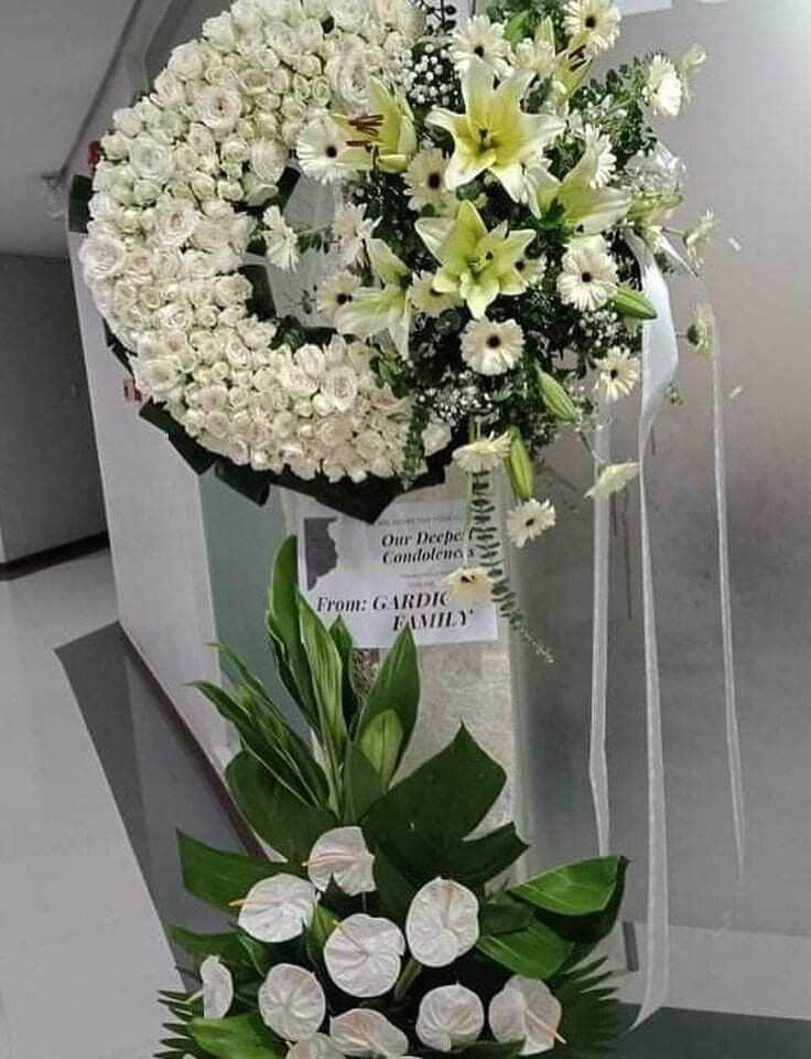 Purity Condolences Flower Stand — Send to Philippines | GiftGoNow