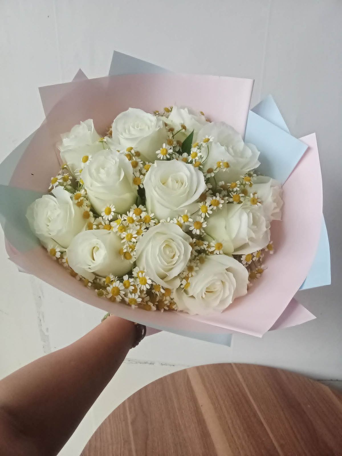 Eternal Ivory romantic flower gift for sending to loved ones in the Philippines.